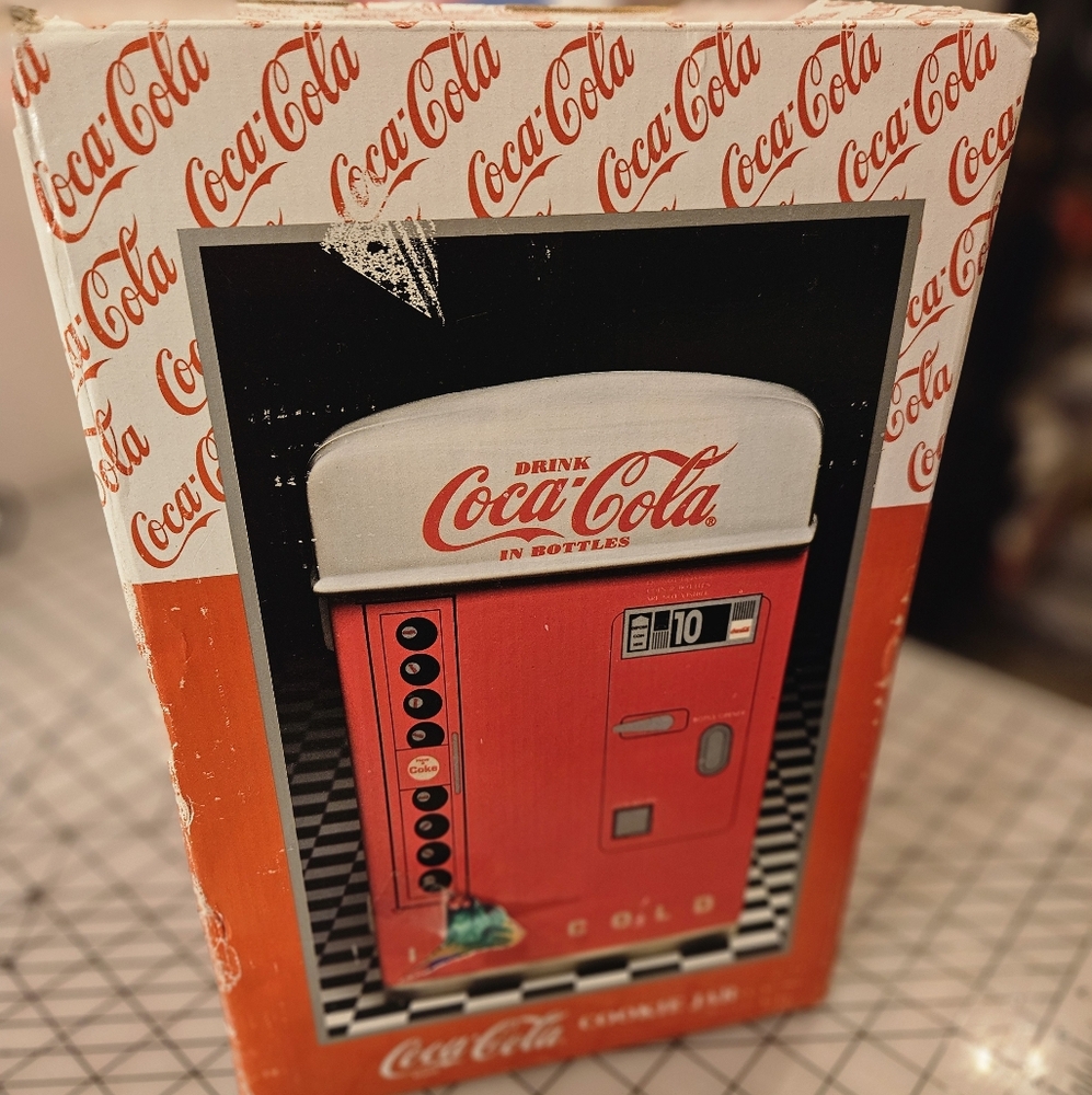 Coca Cola Vintage Vending Machine Model - Red and White